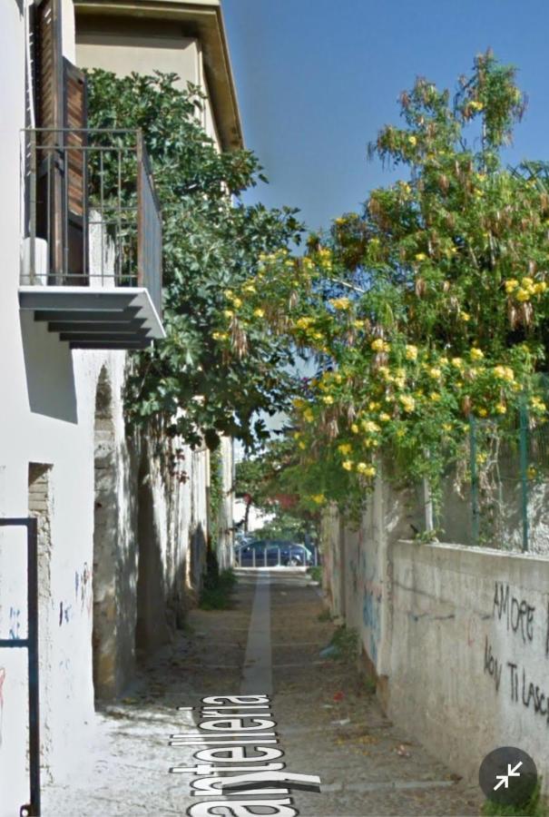 La Casetta In Centro Storico: Pantelleria 9 Palermo Bagian luar foto